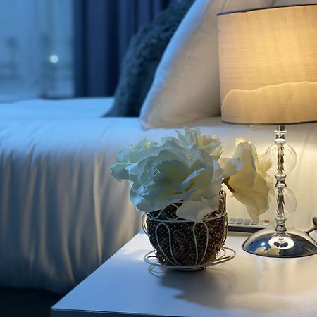 Park City Suites Hotel Manchester Dış mekan fotoğraf