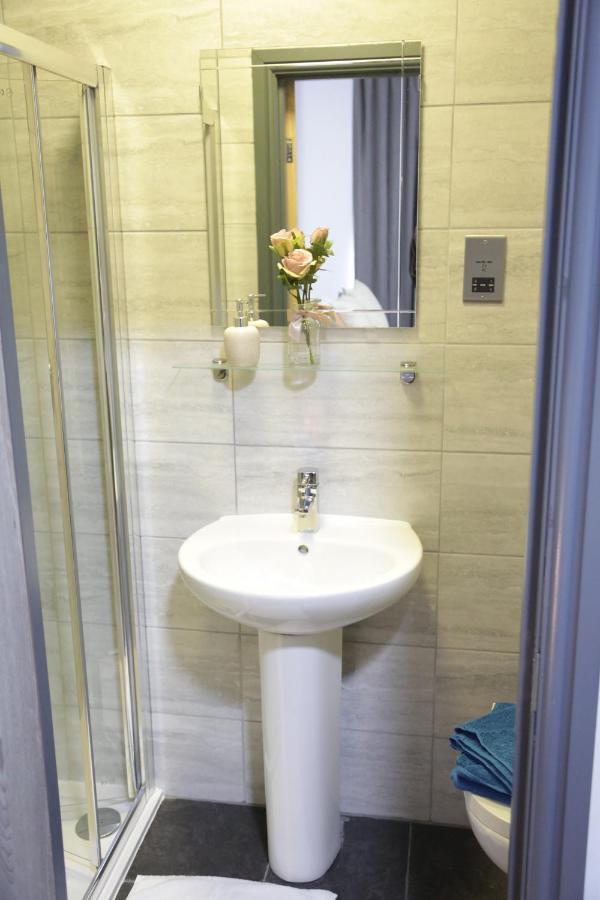Park City Suites Hotel Manchester Dış mekan fotoğraf
